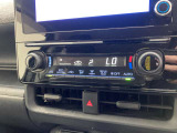オートエアコンは温度を設定するだけで、自動で風量などを設定してくれます。運転しながら操作も必要ないので、安全性も向上します。