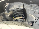 お車を安心してお乗りいただく為には、足回りの定期点検が欠かせません。サービスサポート(有償保証)では無料点検もご提供しており、安心のカーライフをお過ごしいただけるサポート体制が整っています。