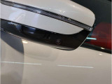 【BMWミラー】視認性の高いスタイリッシュなミラー。自動防眩機能も付いており夜間のドライビングをサポートします。