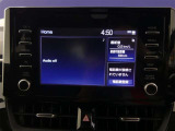 【ディスプレイオーディオ】・・・大型ディスプレイに各種オーディオ機能(AM/FMチューナー、Bluetooth対応)とスマートフォン連携機能を搭載。