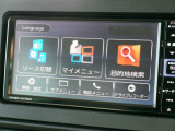 メモリーナビです。Bluetoothで好きな音楽を聴く事ができるので、ドライブがひときわ楽しくなっちゃいますね♪
