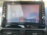 インテリジェント アラウンドビューモニター。上空から見下ろしている様な映像をモニターへ映し出し、スムーズな駐車をサポートします。さらに障害物検知センサー反応すると、警告表示、警告音により注意を促します