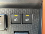 シートヒーターは座席から温める車の暖房器具です。エンジン始動直後から温まり、朝イチの運転でも大丈夫♪その温かさから、一度経験したら欠かすことができないとも言われています!
