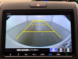 ★バックモニター搭載★ バック時目視しにくいクルマの周囲をカメラで映し出し、安全・安心駐車をサポート♪バックの苦手な方も後ろがハッキリ見えるので安心です☆