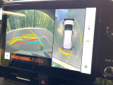 【パノラミックビューモニター】専用のカメラにより、上から見下ろしたような視点で360度クルマの周囲を確認することができます☆縦列駐車や幅寄せ時に活躍してくれます♪