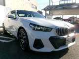 初めて輸入車を検討される方、輸入車に興味はあるけれどメンテナンスなど不安や質問がたくさんある方、是非一度当社にお出かけ下さい。一つ一つご質問に丁寧にお答えさせていただきます。お気軽にお声かけ下さい。