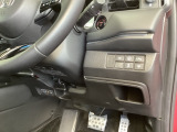 左側に高速で便利なETCがあり、横滑りを防ぐVSAなどのスイッチは、運転席の右側、手の届きやすい位置にあります。