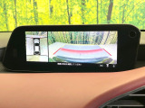 【360&deg;ビューモニター】専用のカメラにより、上から見下ろしたような視点で360度クルマの周囲を確認することができます☆縦列駐車や幅寄せ時に活躍してくれます♪