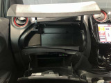車検証入れになどにも使える便利な収納BOXあります。