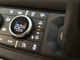 【電子制御エアサスペンション￥341,000】エアサスペンションを搭載しておりますので、車高を上げ下げすることができます。また、走行モードも切り替えられます。