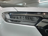 LEDヘッドライトは、点灯の瞬間から最大光量を発揮し、突然暗くなるトンネルなどでの安定感を高めます。