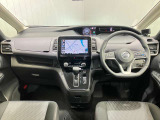 全方位で視界が広い。気持ちがよくて、運転もしやすい。1列目から3列目まで、すべての席がゆったりと座れるスペシャルシートです♪