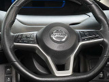 ハンドル左側には、アドバンスドドライブアシストディスプレイ操作スイッチ、右側にはクルーズコントロール設定スイッチ