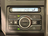 車内空調は&rdquo;AUTOエアコン&rdquo;にお任せ。運転に集中出来ますよ!