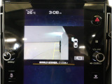サイドビューカメラは、狭い道路での走行や左側への寄せに活躍。周囲の状況をしっかり確認でき、安全性を高める便利な機能です。