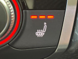 ●フロントシートヒーティング:運転席・助手席共に三段階で調節が可能なシートヒーターを装備しております。季節を問わず快適にご使用いただけます。