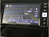 純正ナビを装備。タッチパネル式で使いやすく、お出かけもラクラクです。