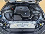 直列4気筒BMWツインパワー・ターボ・エンジン。出力115kW〔156ps〕/4,500rpm(カタログ値)、トルク250Nm〔25.5kgm〕/1,350-4,000rpm(カタログ値)♪