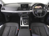 Audiのインテリアはエクステリア同様、優れたデザイン性とクオリティ、そして機能性を兼ね備えております。