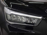 ハイビームで走行中、対向車を検知し操作することなく部分的に遮光する、ADB(アダプティブドライビングビーム)を装備。対向車に眩しい思いをさせることなく、ハイビームの視認性を確保します。