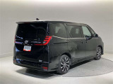 走りにこだわりながら収納力も持ち合わせたお車です。荷物を載せて軽快なドライブを楽しめますよ♪
