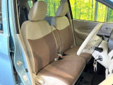 運転席シート廻りは使用感も少なく、良好な状態となっています。前オーナー様が丁寧に使っていたことがよくわかりますね。
