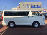 ご成約のおクルマ全て、エンジンオイルを交換してご納車させていただきます!また、点検時に消耗品の状態確認も行い必要に応じて新品交換させていただきます!