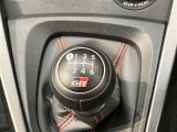 希少なマニュアル車です♪】 昔は普通でしたが、今では少なくなりましたマニュアル車の入荷です。早い者勝ちですよ〜♪