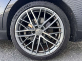 お車によって新車保証継承、2年保証がお選びいただけます。詳しくはスタッフまでお問い合わせください。【お問い合わせ電話番号072-461-1411】
