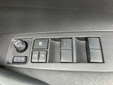 全席パワーウインドです。ドアミラーの格納調整も行えます!