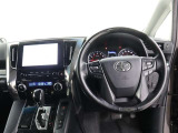 見通しのよいすっきりとした視界で、誰でも運転しやすいです。運転のしやすさは疲れにくさにも繋がりますよ♪