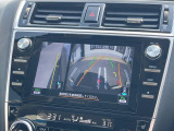 【サイド&バックカメラ】停車・駐車時に死角になりがちな運転席から見えづらいサイドとリアの障害物を確認できます!雨天時や夜間などは特に活躍してくれるアイテムです。