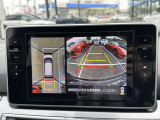 駐車時に活躍してくれるパノラマモニターを装備!