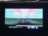 【バックカメラ】運転が苦手な方も車庫入れラクラクです!ギアをリバースに入れれば自動的に切り換わりますので、面倒な操作は不要です♪狭い駐車場もお車を傷つけず安心ですね!