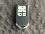 ★スマートキー★ キーを携帯しているだけでカギの開け閉めからエンジン始動までできるスマートキー!キーを取り出す必要がないので楽チンです