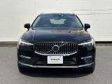 北欧流のラグジュアリーを体現したXC60。伝統的なスカンジナビアン・デザインを継承しながら、躍動感にあふれ優雅な雰囲気を身にまとう、新しい潮流を具現化したスタイリングです。