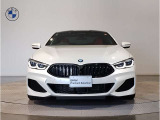 【キドニーグリル】BMWは約90年もの間、ほぼ全ての車両にひと目でBMWだと分かるこの特徴的なフロントグリルが備えられ、デザイン・アイコンとして親しまれてきました。