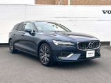 北欧流のラグジュアリーを体現したV60。伝統的なスカンジナビアン・デザインを継承しながら、躍動感にあふれ優雅な雰囲気を身にまとう、新しい潮流を具現化したスタイリングです。