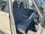 運転席、助手席シートです。実際お座りいただくのが、分かりやすいと思います。お気軽にご来店ください