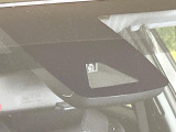 【トヨタセーフティセンス】走行中に前方の車両等を認識し、衝突しそうな時は警報とブレーキで衝突回避と被害軽減をアシスト。より安全にドライブをお楽しみいただけます。