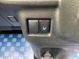 運転席にはシートヒーター機能が付いています。寒い日の心強い味方です♪