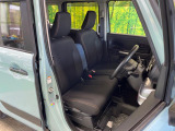 ドライバーによって運転しやすいポジションは異なり、あの車はどうなのか不安なこともありますよね。気になるお車は店頭で乗り込んでご確認いただけます♪
