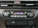 オートエアコンでお好みの温度になり、運転に集中できます。