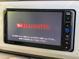 【純正ナビ】人気の純正ナビを装備しております。ナビの使いやすさはもちろん、オーディオ機能も充実!キャンプや旅行はもちろん、通勤や買い物など普段のドライブも楽しくなるはず♪