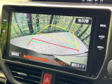 【バックカメラ】駐車時に後方がリアルタイム映像で確認できます。大型商業施設や立体駐車場での駐車時や、夜間のバック時に大活躍!運転スキルに関わらず、今や必須となった装備のひとつです!