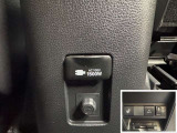 AC100V、1500Wのコンセントを車内に設置。アウトドアや駐車場で野外のコンセントとして利用できます。また、停電などの非常時にも使える便利な機能です!