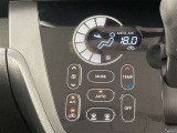 オートエアコンは温度を設定するだけで、自動で風量などを設定してくれます。運転しながら操作も必要ないので、安全性も向上します。