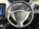 インテリアに合わせたデザインのステアリングは、運転される方のことも考え、運転しやすい形状、大きさです。是非一度、実際に触ってお確かめください。