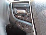 ブルートゥースに接続すれば、スマホに入れている音楽が聞けたり運転中に電話がかかってきてしまった場合もハンドルから電話を取ることができます!