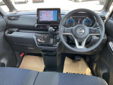 納車から1ヶ月を目安に無料点検を受けていただけます。(最寄りの日産のお店でも可能です)